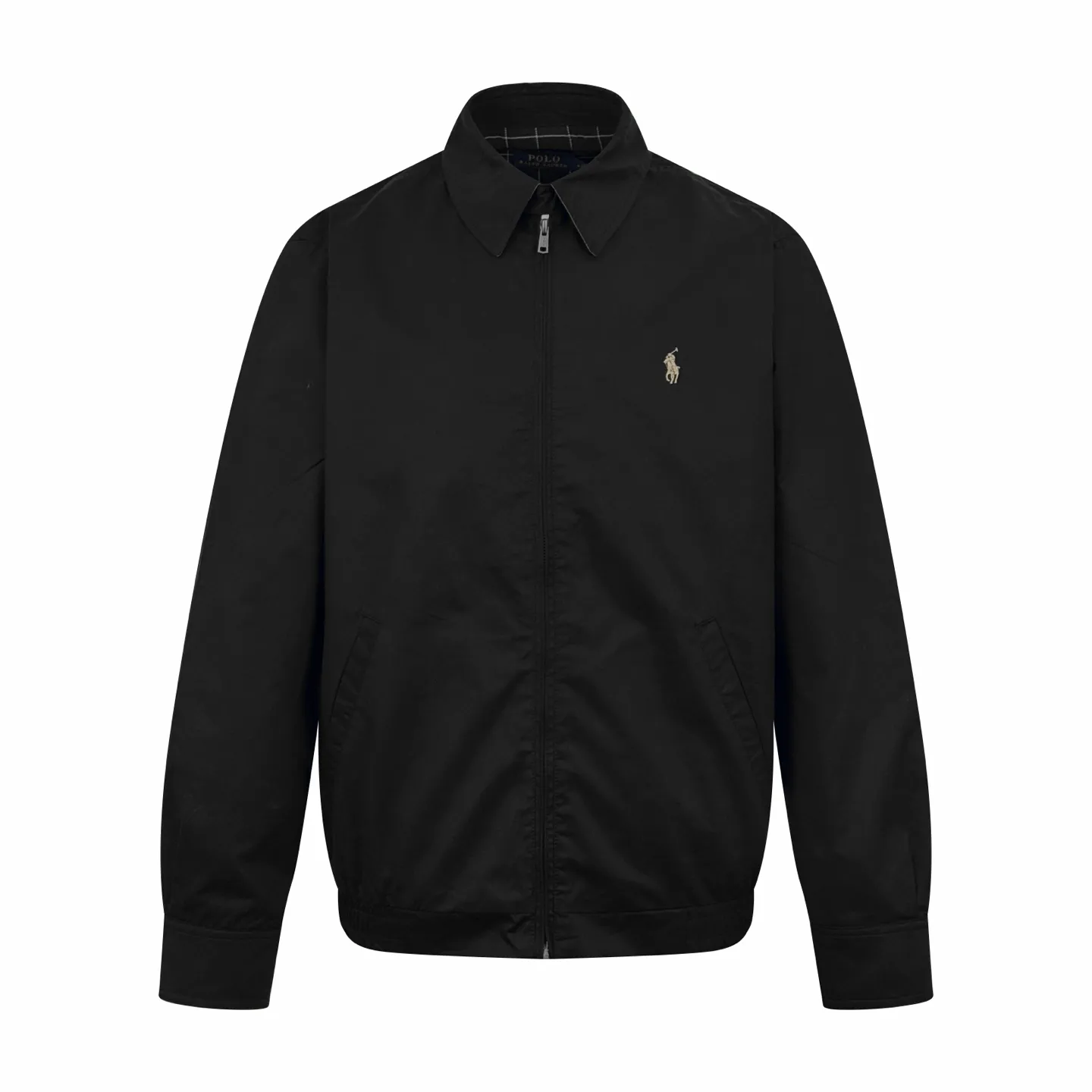 P480 Ralph Lauren embroidered zipper jacket. Customized cotton double-ply small diagonal elegant fabric. Soft and silky. Comfortable against the skin. Uses pure black as the base color. A touch of light gold pony mark embroidery is embellished on the chest. It is more dazzling due to the black background. Low-key and powerful. Subtle gloss changes inject breathing and vitality into the black jacket. Use extreme simplicity to outline a high-end silhouette. Demonstrate taste in silence. Style guide. Universal adaptability. Process 1: Adopt imported machine embroidery technology and use advanced computer control systems and precision mechanical components to achieve the iconic pony embroidery operation with high precision and smooth and delicate lines. Process 2: Template machine bag opening. The preset template guides the position, shape and size of the bag opening. The accuracy ensures the quality of the bag opening effect. Process 3: Infrared positioning cutting machine uses infrared transmitters and infrared receivers to achieve precise positioning of materials. The accuracy can reach the micron level, thereby meeting the effect of high-precision cutting of plaid alignment. Process 4: The fabrics have been carefully washed and have a better hand feel. Not easy to deform, not easy to shrink, not easy to fade, and maintain long-term beauty. Accessories: Customized 1:1 Ralph Lauren shell buckle Customized 1:1 Ralph Lauren zipper Customized 1:1 Ralph Lauren trademark Version: Loose version Size: S M L XL Style number: CC905
